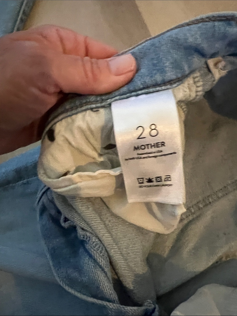 Light Blue Women's Denim Jeans - Mothers Weekender fray - Picture 4 of 7